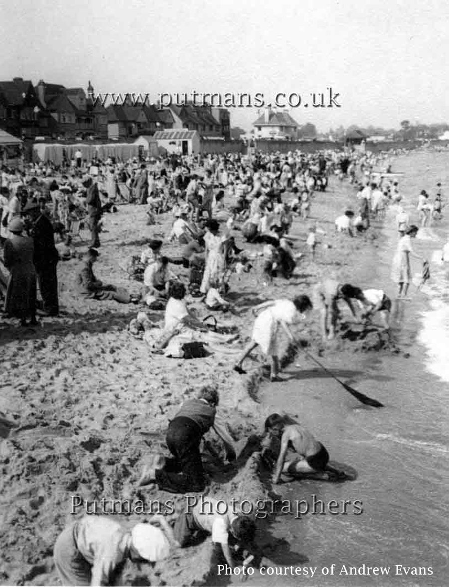 Ref 1485 Albion Beach 1950s