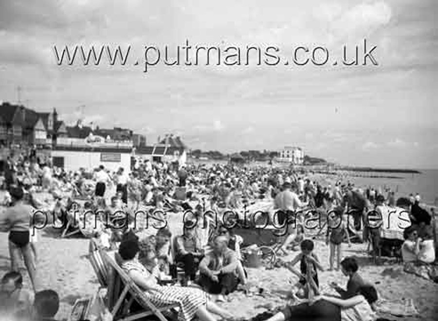Ref 1587 Albion Beach Aug 1959
