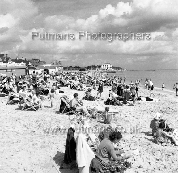 Ref 2031 Albion Beach 1966