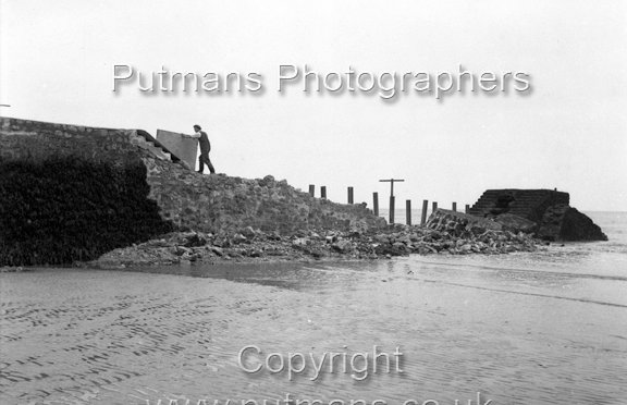 Ref 2603 Albion Breakwater damage 1953