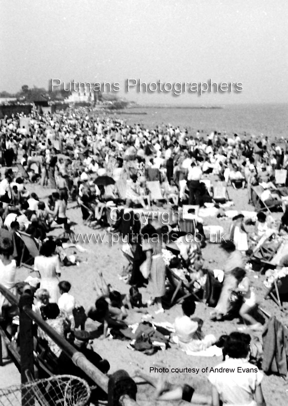 Ref 2796 A crowded Albion Beach c1953