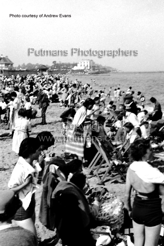 Ref 2797 A crowded Albion Beach c1953