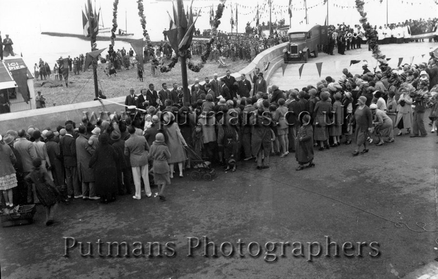 Ref 432 Prince George opening Princes Esplanade 7th June 1930