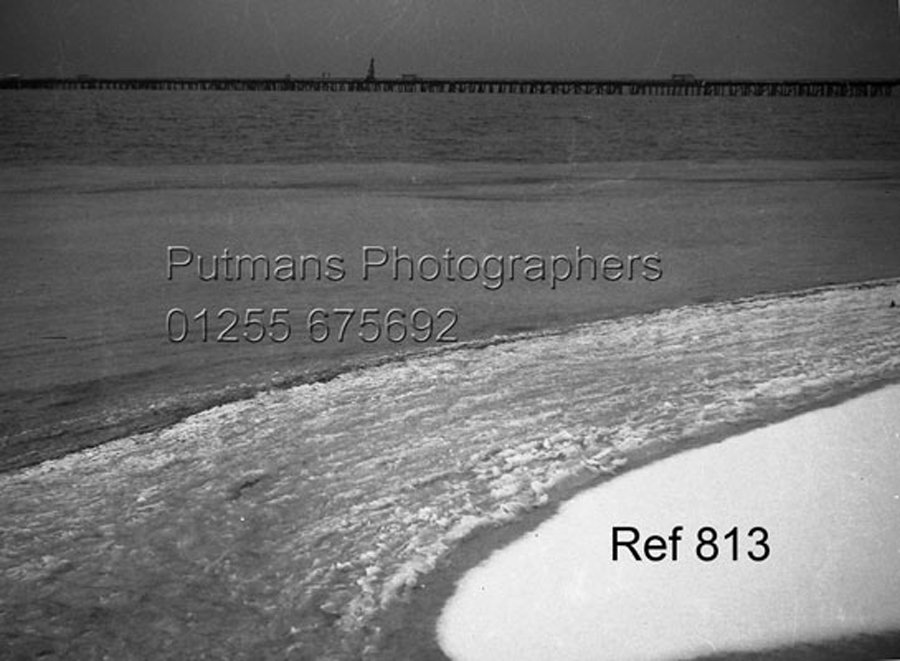Ref 813 Beach under snow 1952
