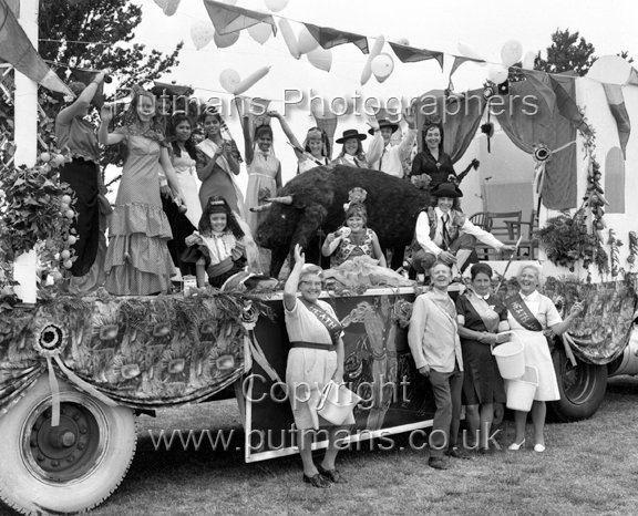 Ref 2466 Carnival Day 1973