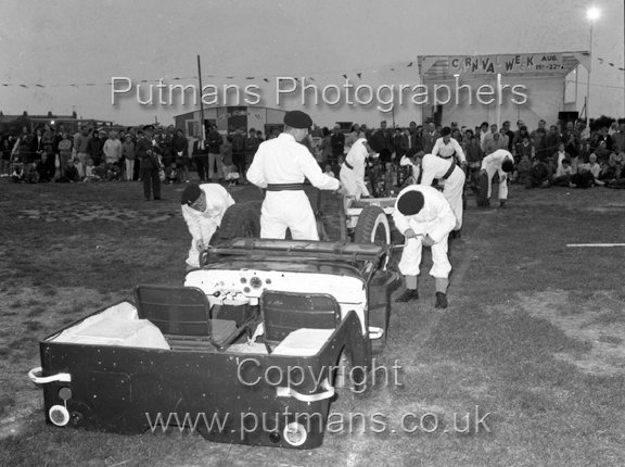 Ref 2493 Jeep Run 1970