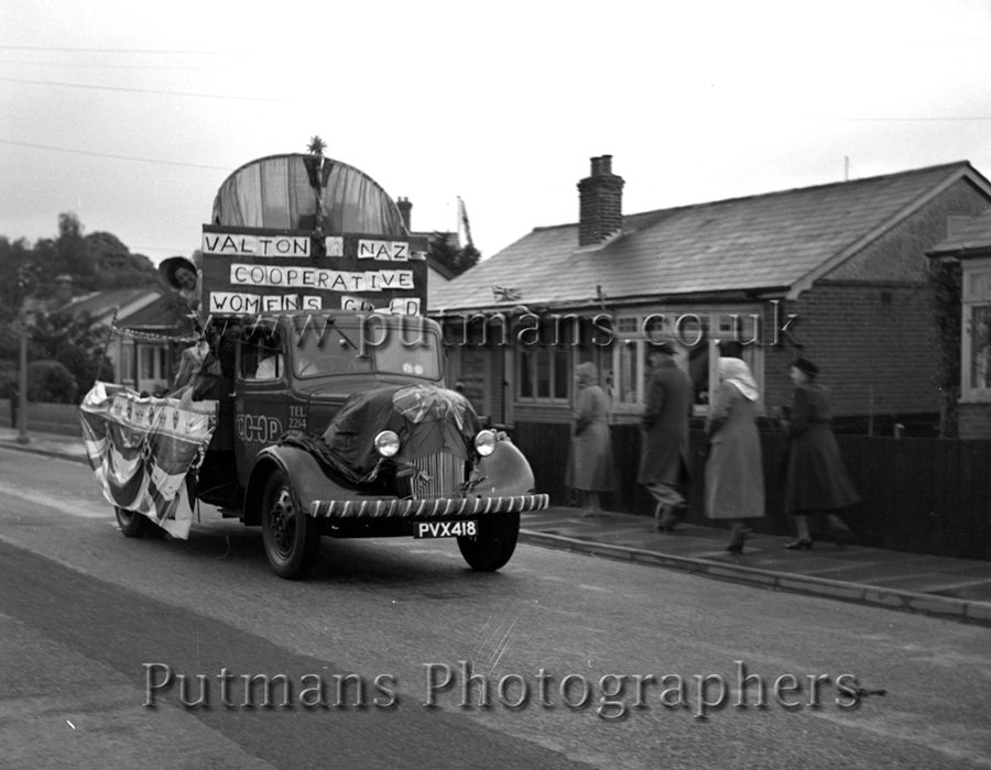Ref 385-8 Co-Op Ladies Guild