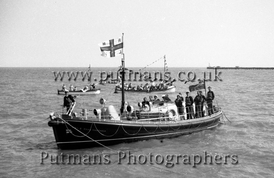 Ref 47 The Edian Courtauld was well and truly 'named'