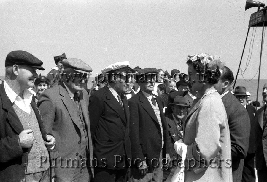 Ref 63 L to R 'Decker' Finch, 'Toddy' Williams, Alf Halls, Phil Farrow