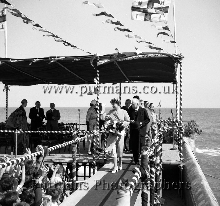 Ref 69 As the Duchess leaves the children wave