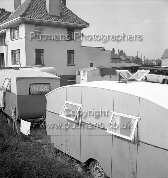 Ref 2324 Bath House Caravans 27th Sept 1949