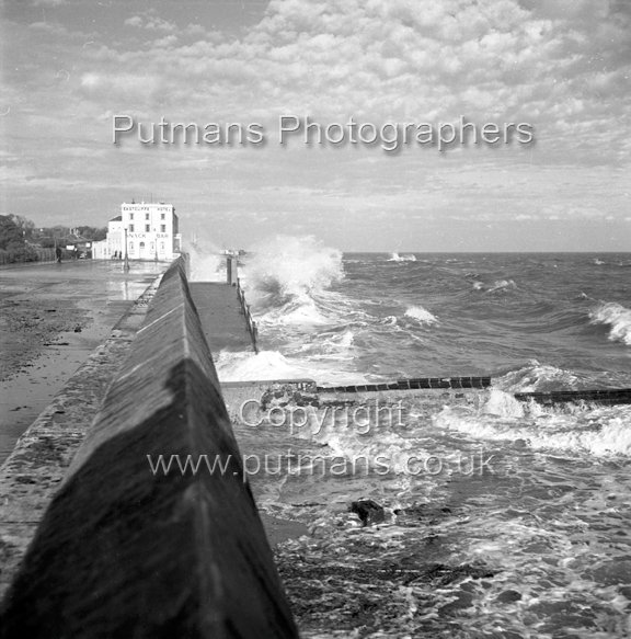 Ref 2722 Rough Sea 1950
