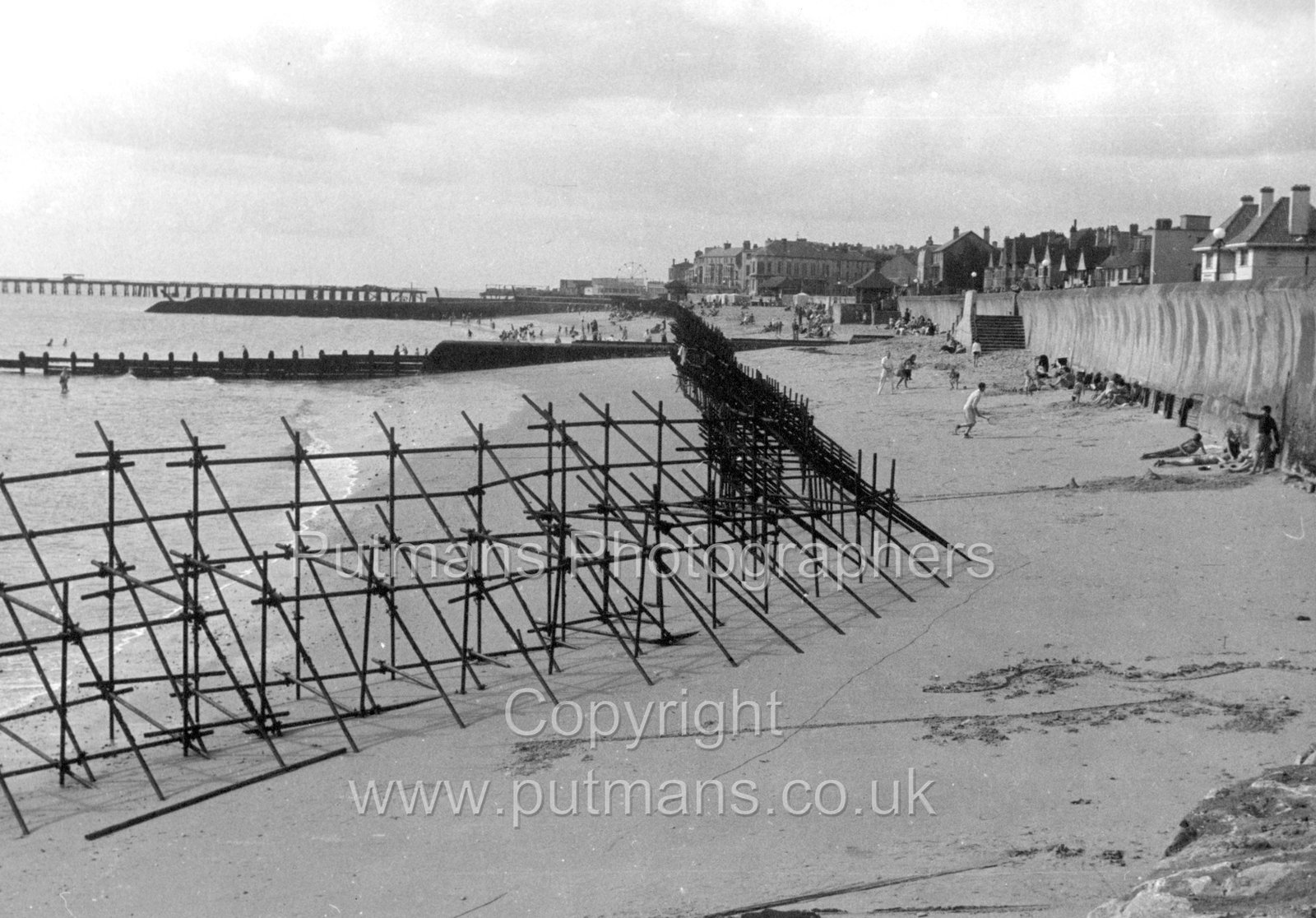 Ref 3038 Wartime Beach Defences 1945