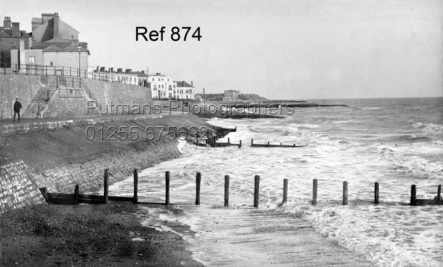 Ref 874 Promenade from pier towards Naze