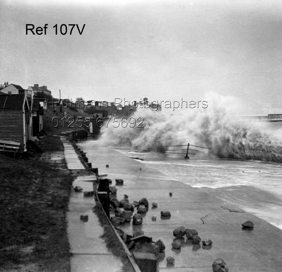 Ref 107V Southcliff promenade