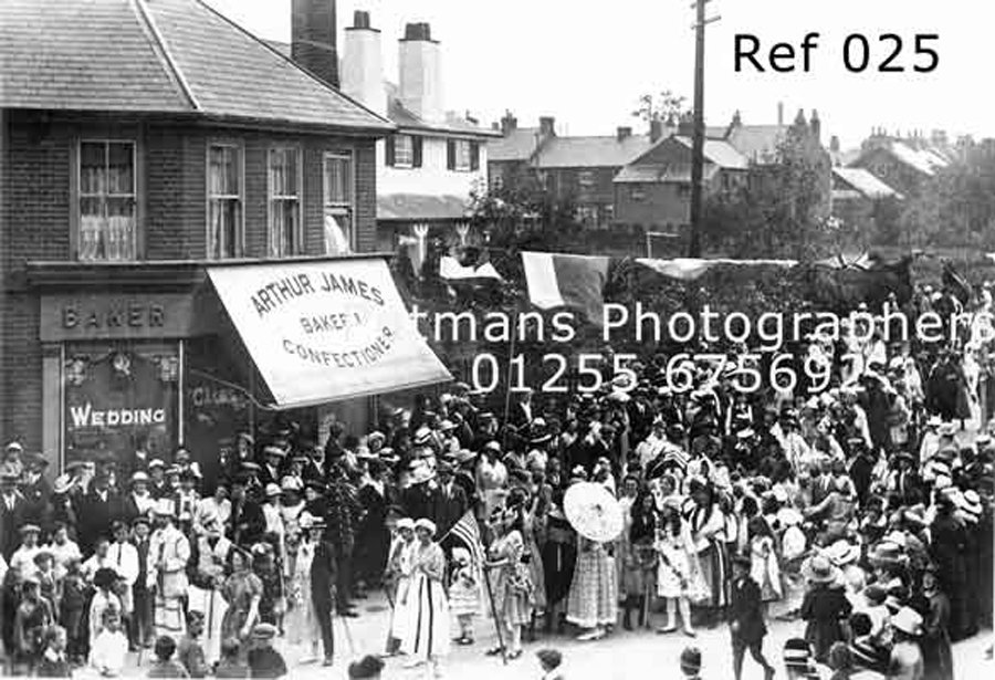 Ref 025 Arthur James - Bakers - procession