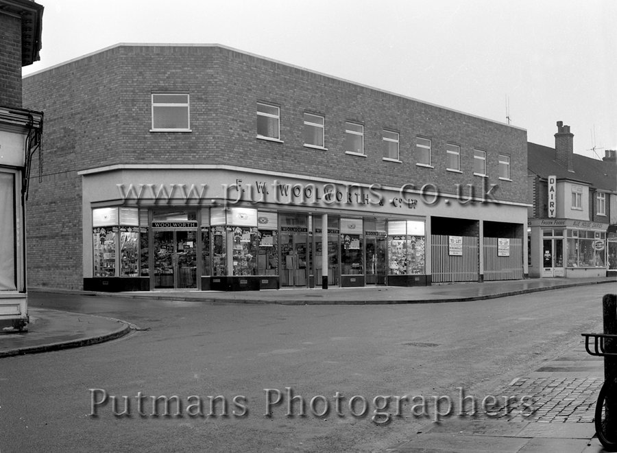 Ref1270 Woolworth store 1964