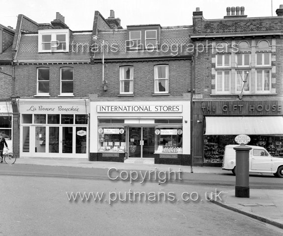 Ref 2286 La Bonne Bouchée, The International Stores & The Gift House c1960