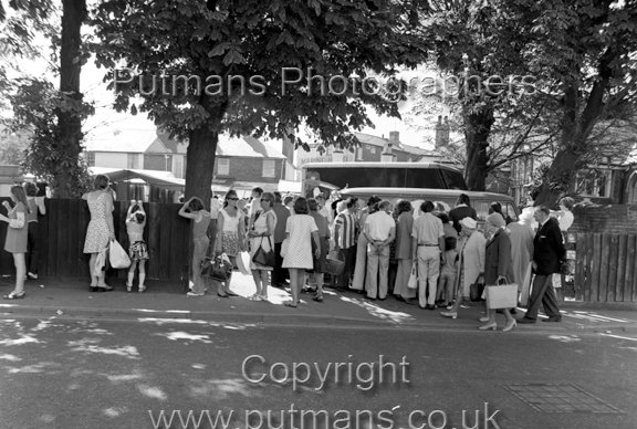 Ref 2418 High St. Market Day August 1979
