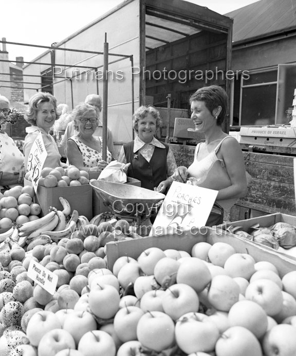 Ref 2435 Market trader July 1975