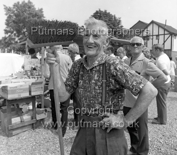 Ref 2441 Market foreman 'Bill' July 1975