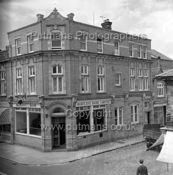 Ref 2571 Barclays Bank exterior 17.6.1963