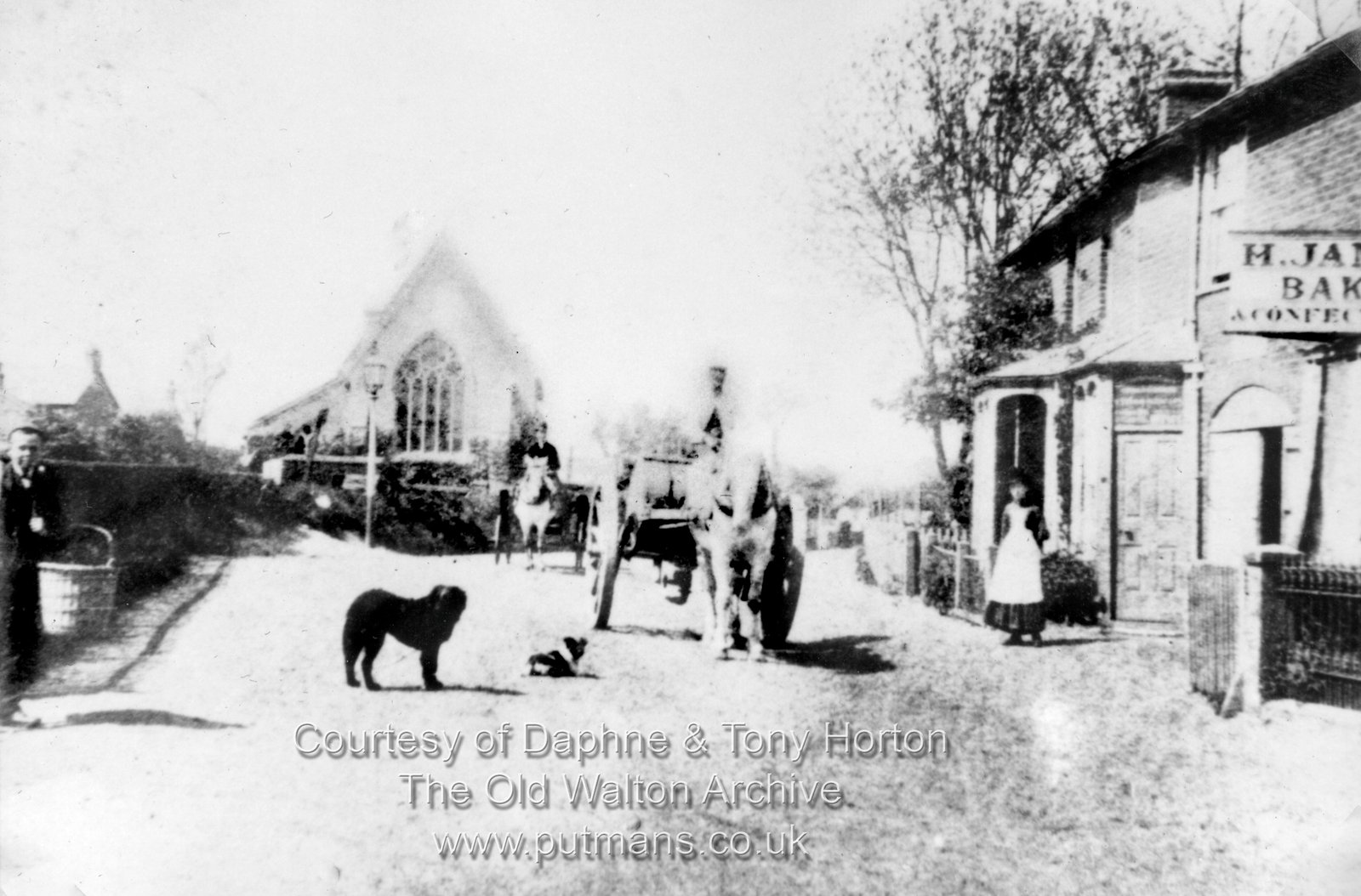 Ref 3129 High Street before church tower