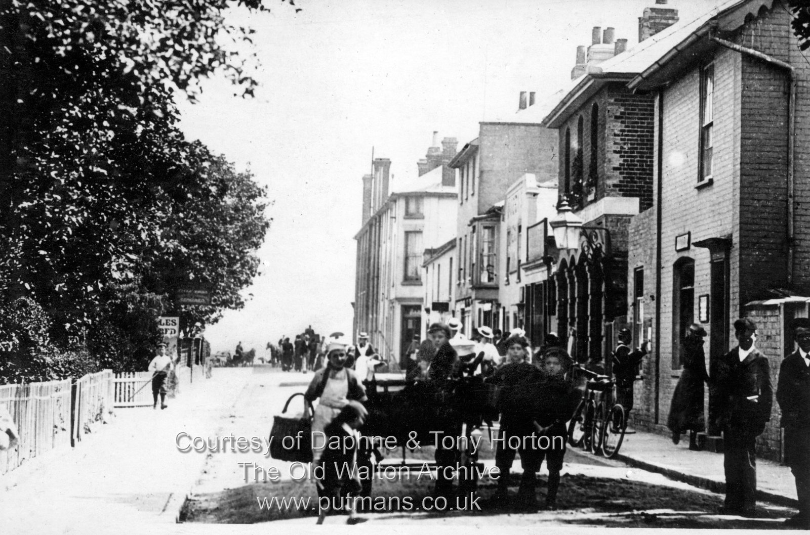 Ref 3134 High Street, Post Office