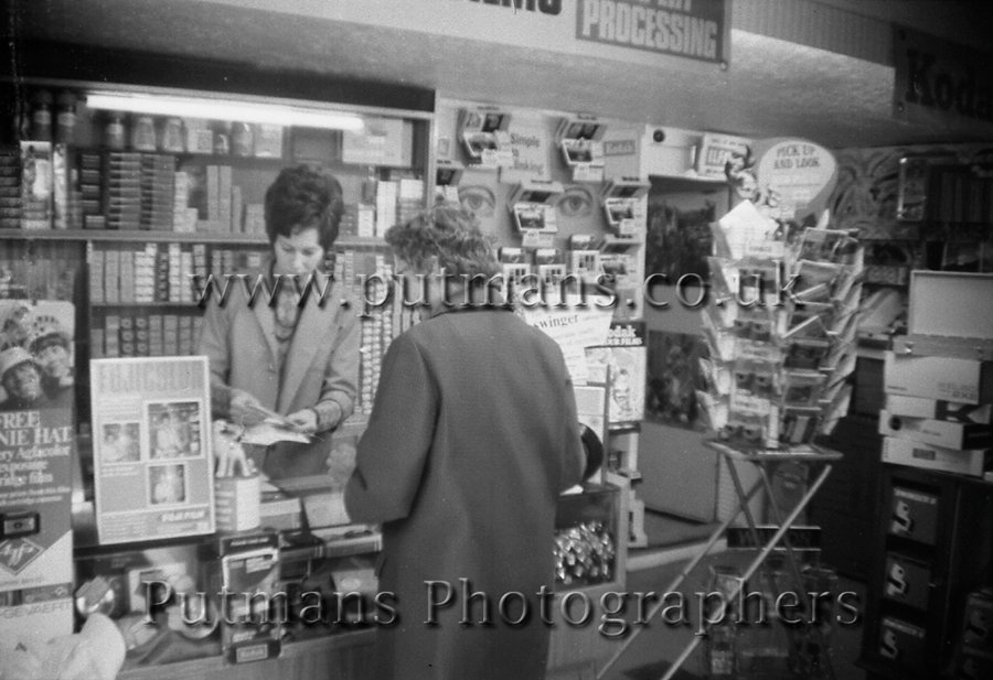 Ref 610-4 Putmans Photographers interior