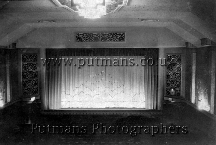 Ref 757 The Regal interior