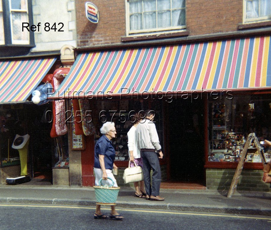 Ref 842 Tibbles Shop
