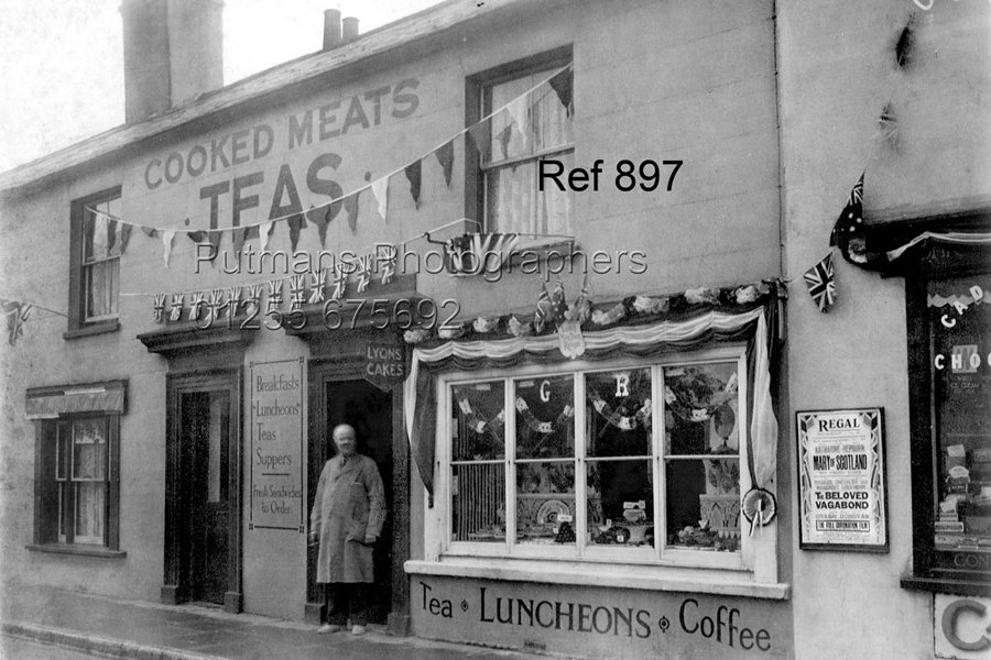 Ref 897 86/88 High Street Cafe