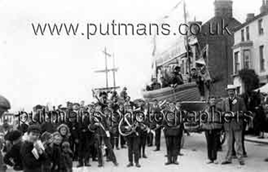 Ref 1590 True to the Core Lifeboat day - boarding boat Peter Bruff