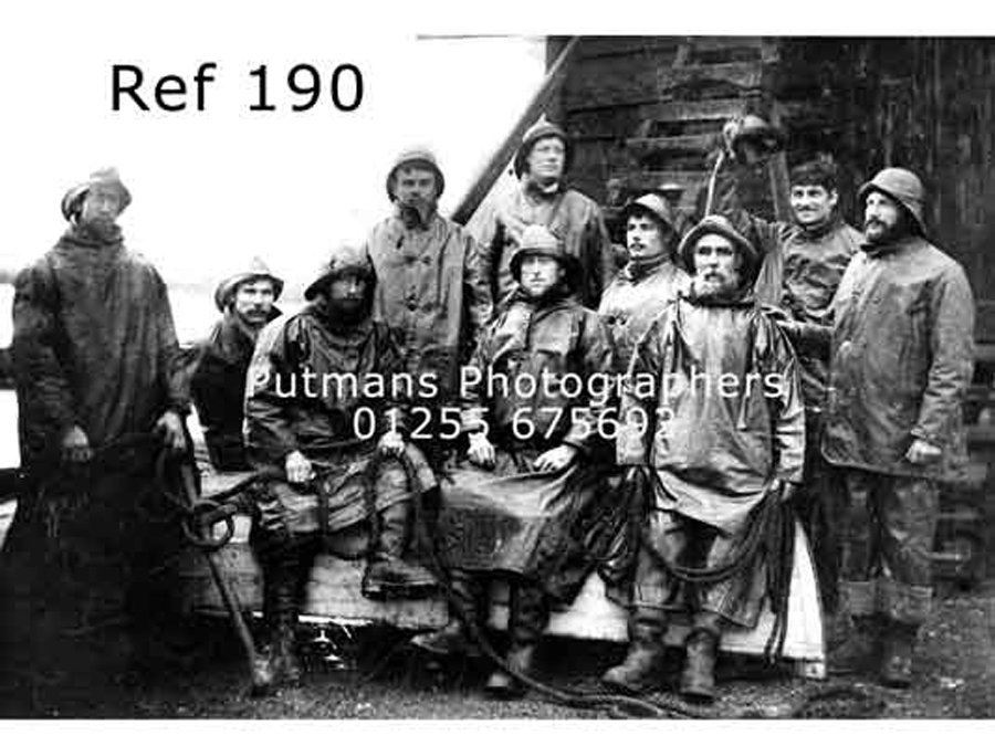 Ref 190 Early lifeboat crew