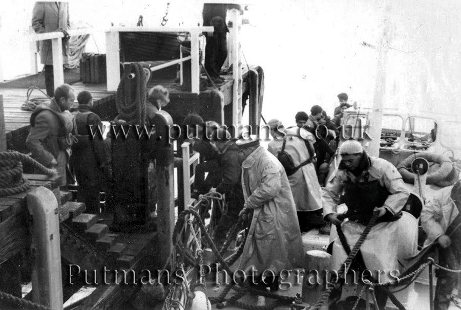 Ref LB028 Landing survivors from Ypapanti 1966