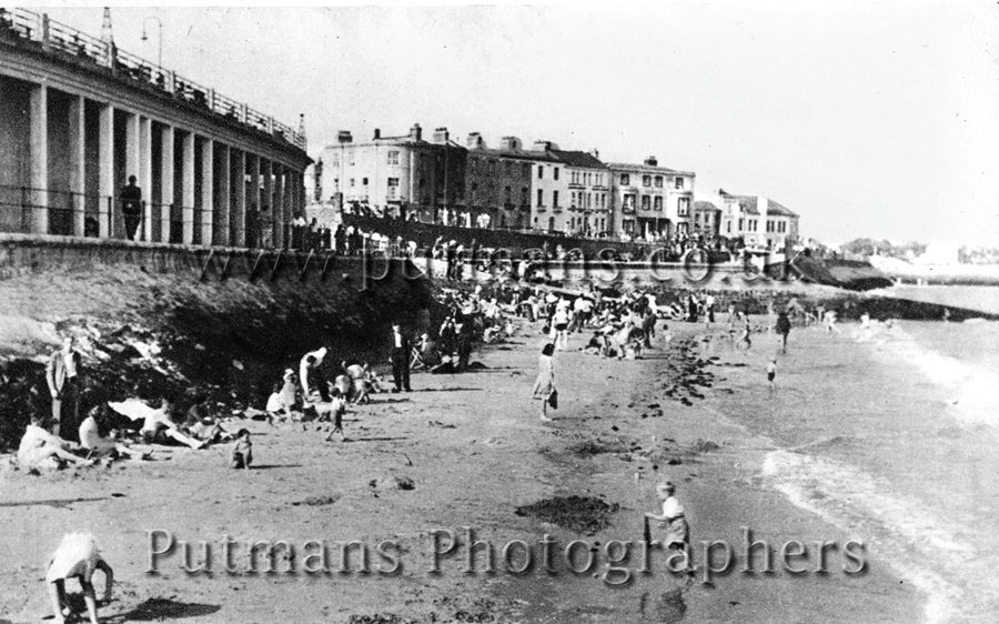 Ref 1141 Marine Beach