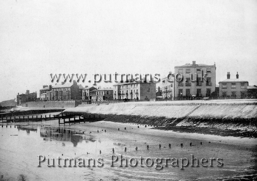 Ref 1162 Marine Parade from the Albion Breakwater