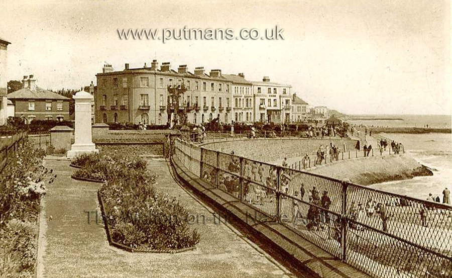 Ref 1684 Marine Parade War Memorial