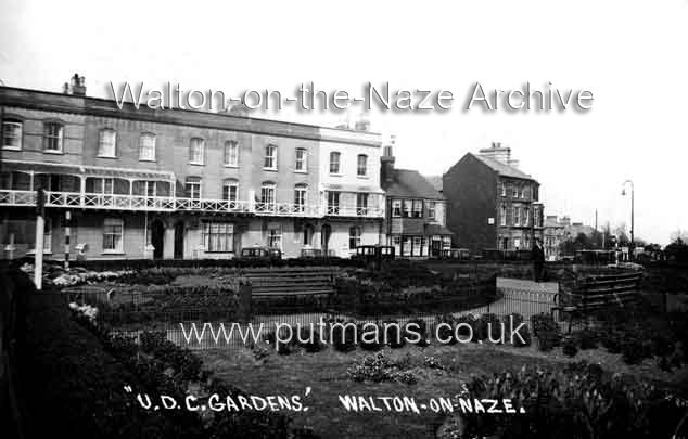 Ref 1792 Parade and UDC Gardens by Railway Station