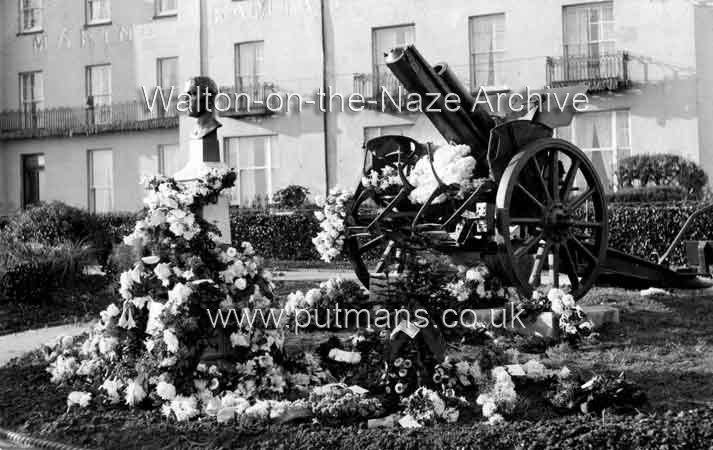 Ref 1892 Columbine bust unveiling ceremony
