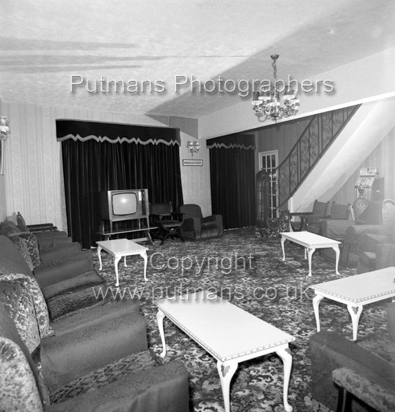 Ref 2429 Tudor Inn 29th July 1974