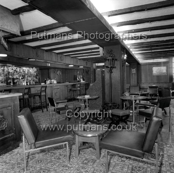Ref 2430 Tudor Inn 29th July 1974