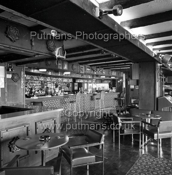 Ref 2460 Tudor Inn 26th April 1983