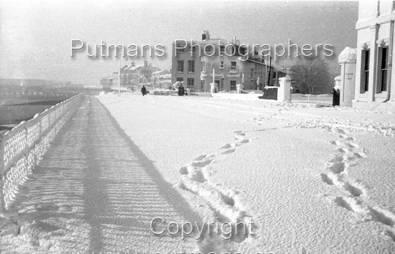 Ref 2524 Marine Parade under snow 1958