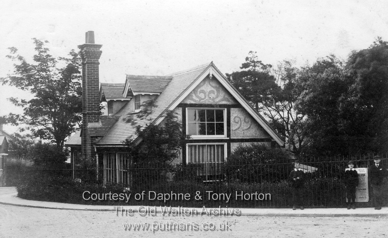 Ref 3213 Round Gardens 1904