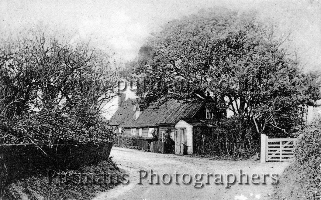 Ref 1086 Thatched Cottage