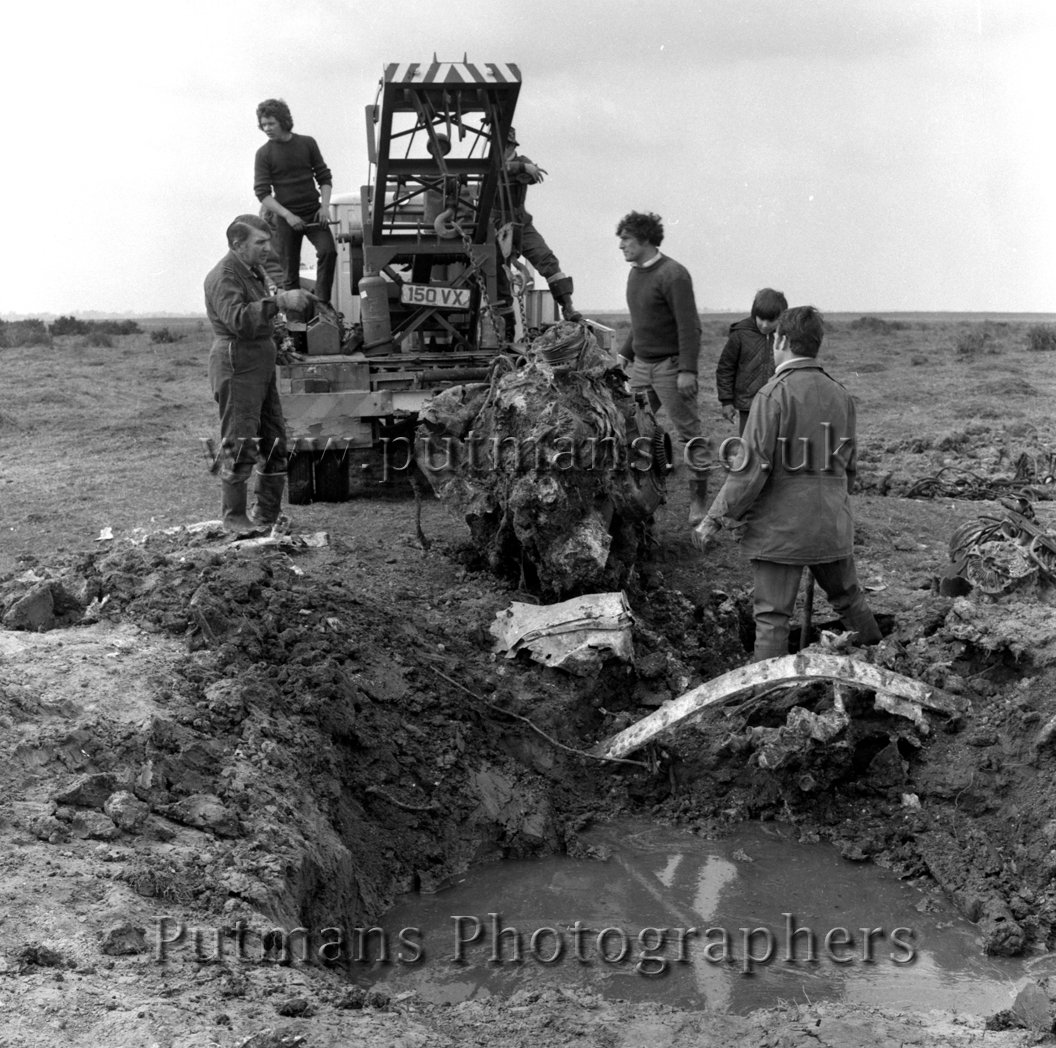Ref 1287D Recovery of Halifax Bomber 18th March 1973