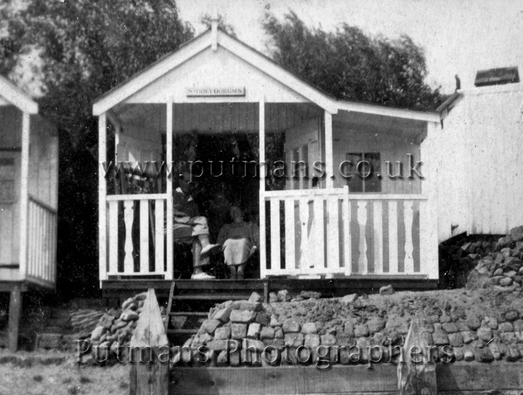 Ref 1307 Beach Hut Hipkins Beach c 1930