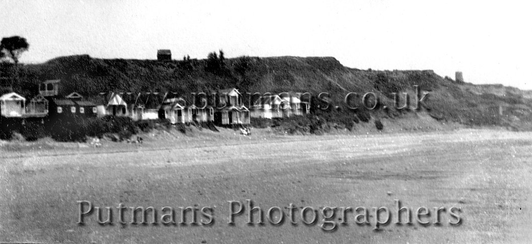 Ref 1311 Beach Huts Hipkins Beach c 1920