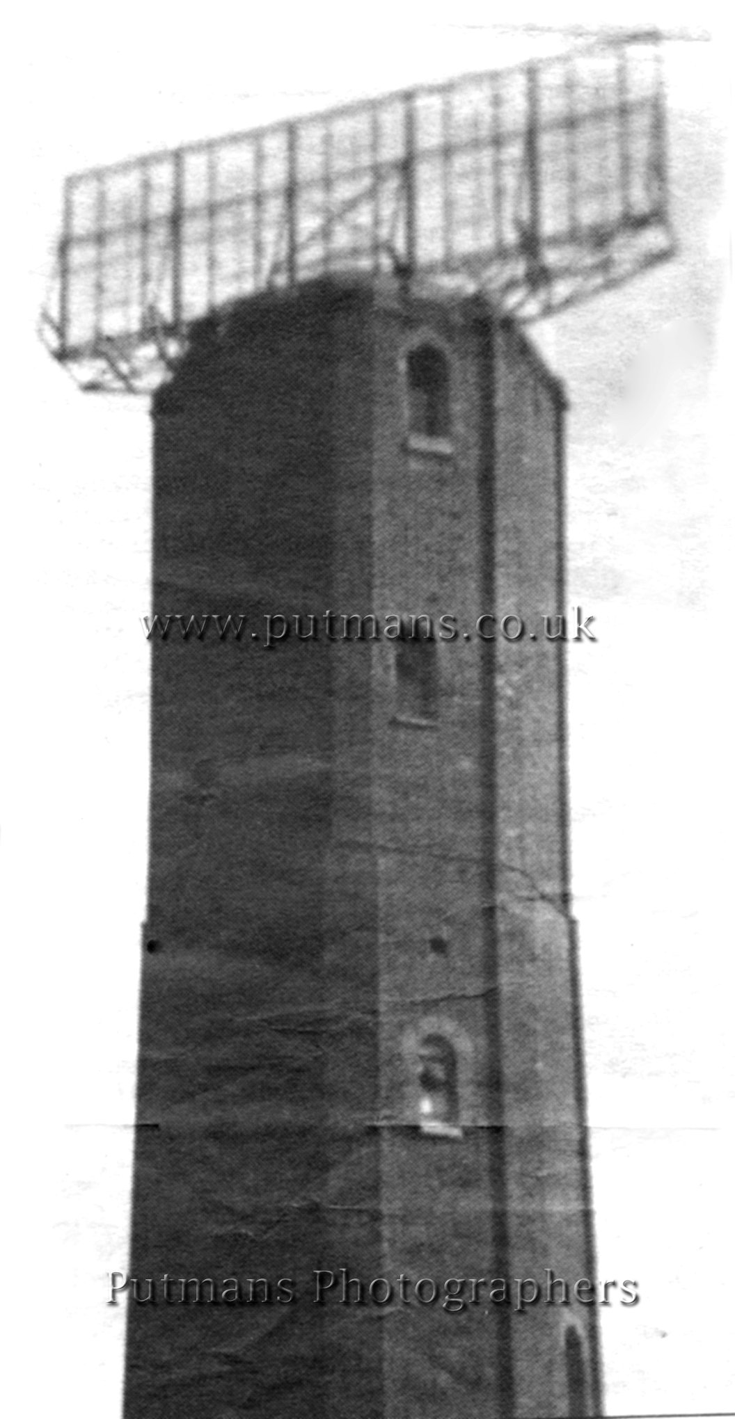 Ref 1322 Radar scanner on top of Tower WW2